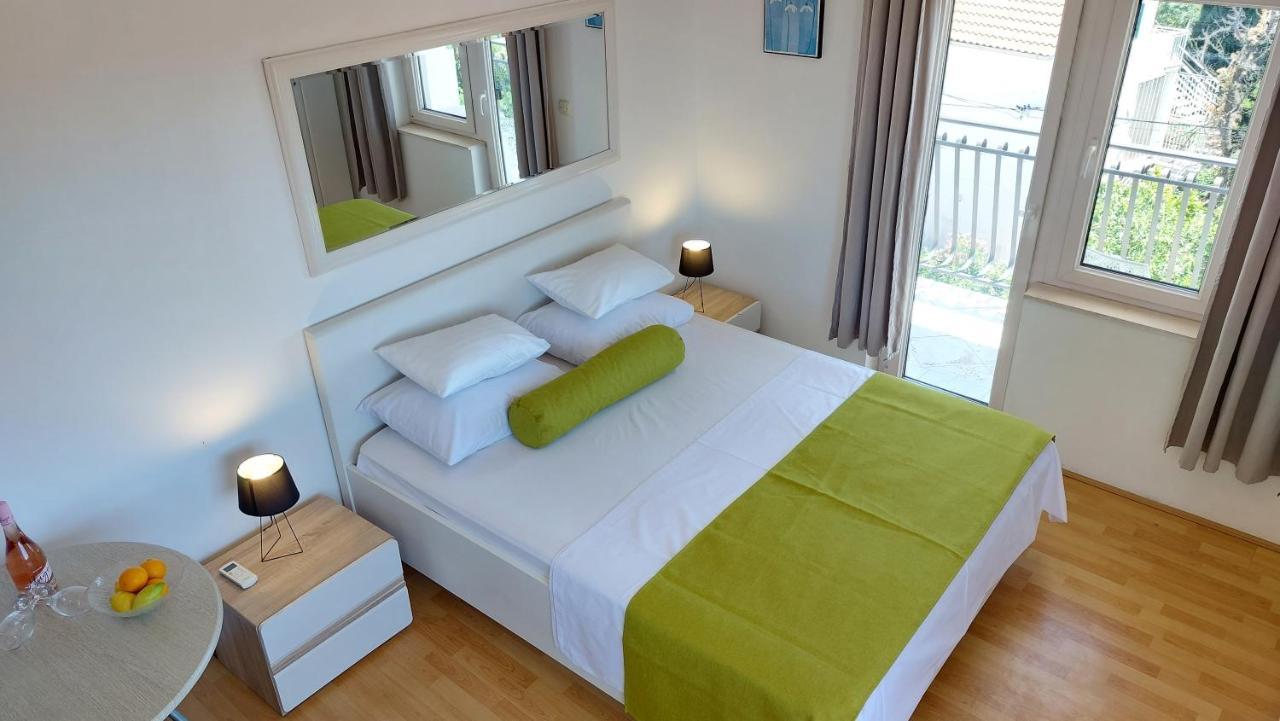 Sea Side Apartments Vodice Exterior foto