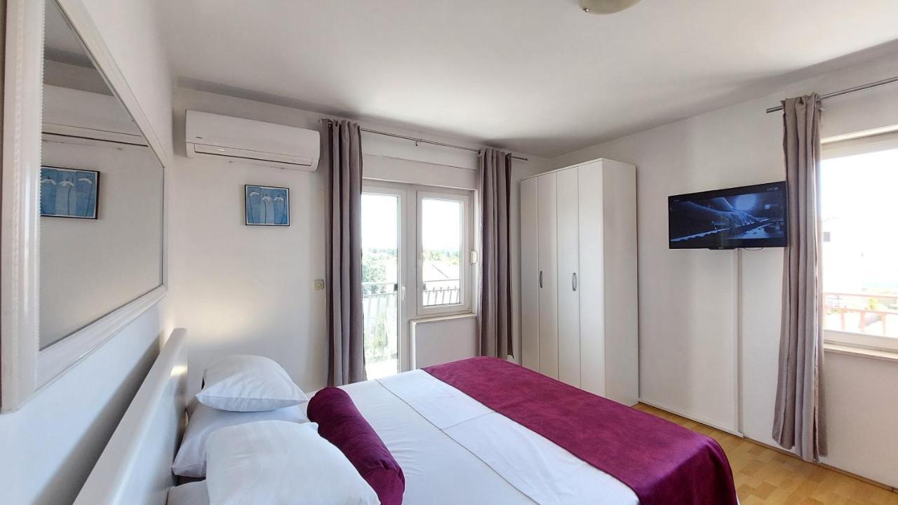 Sea Side Apartments Vodice Exterior foto