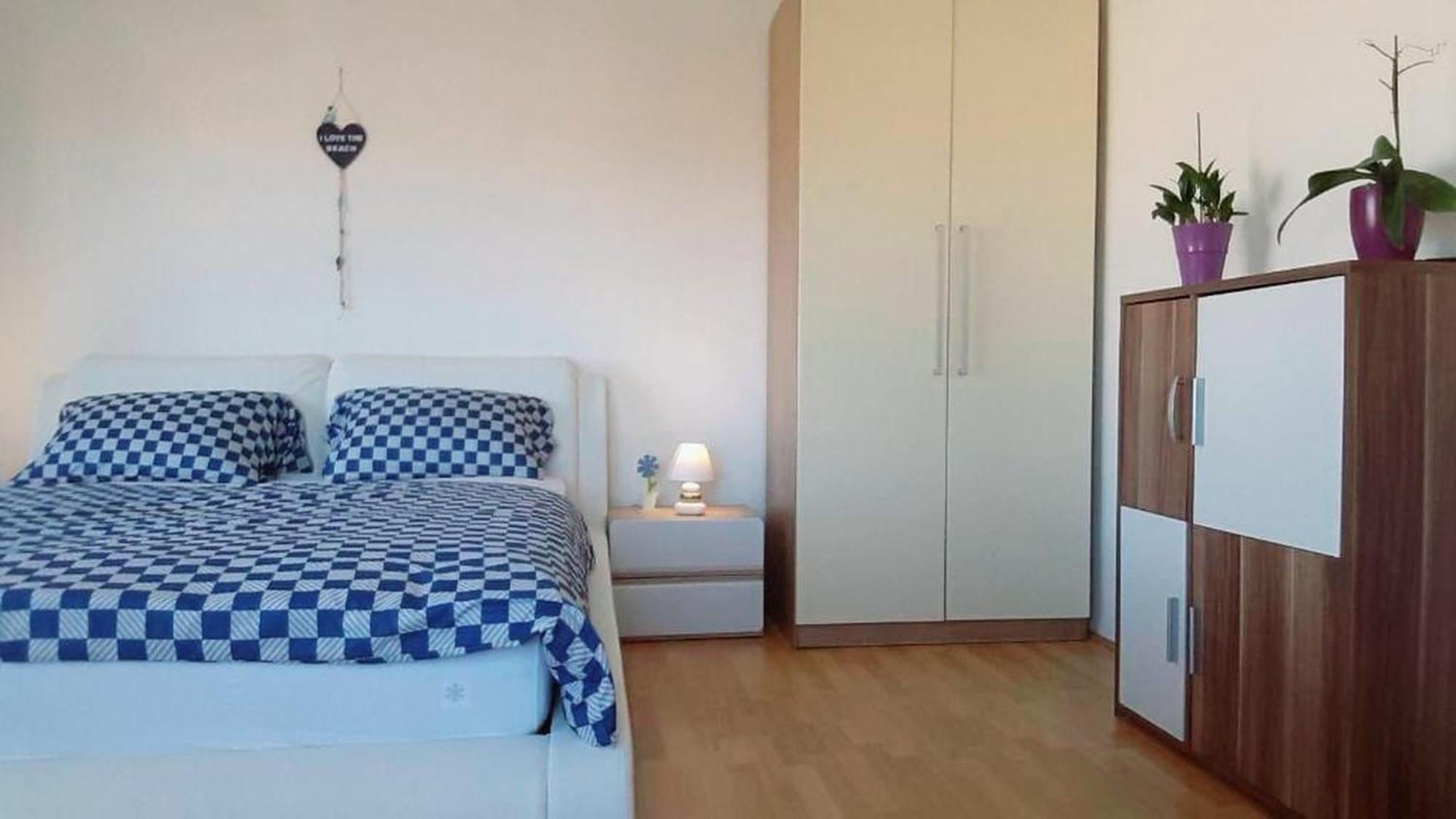 Sea Side Apartments Vodice Quarto foto